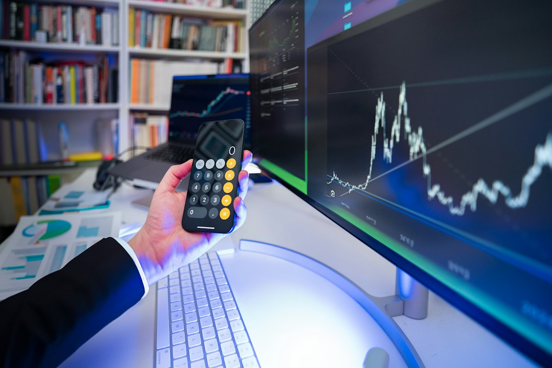 Aktier och obligationer pausar inför amerikanska data, Micron: Marknadsöversikt
