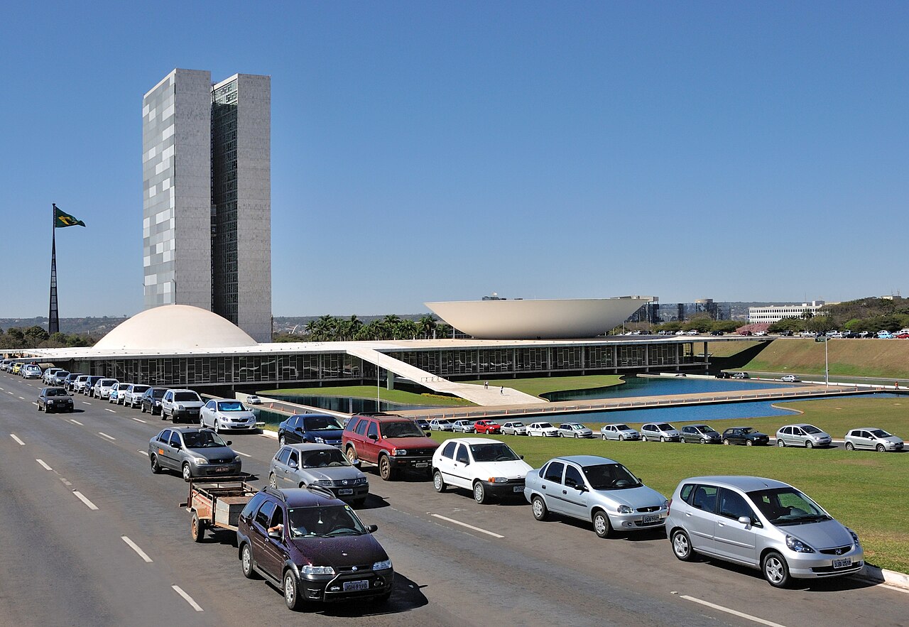 Brasil: riesgo político escala mientras deuda bruta toca 82,9% del PIB