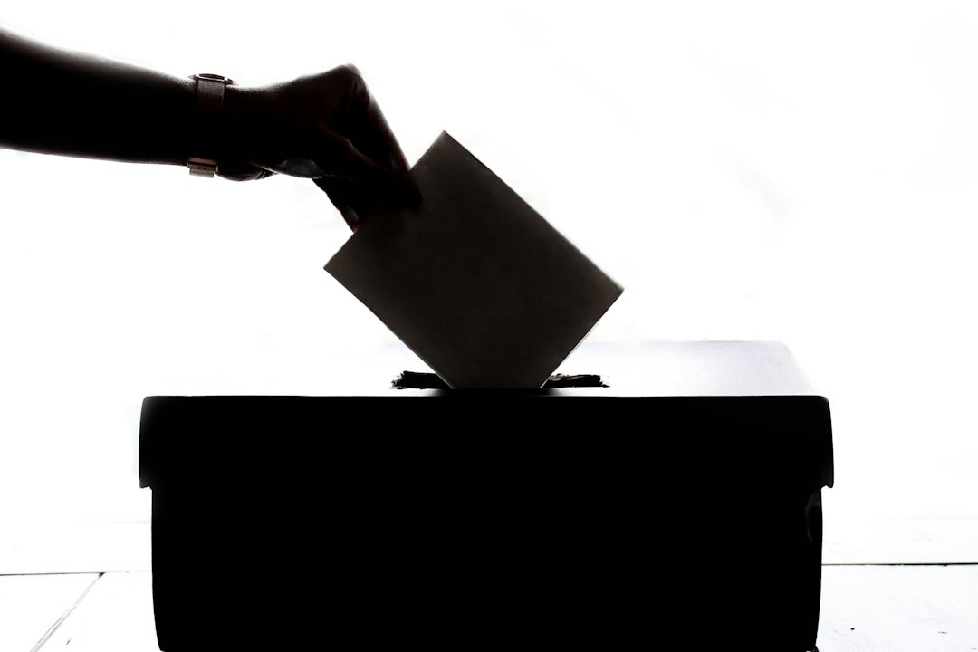Groupes de vote noirs : riposte aux campagnes de désinformation aux midterms
