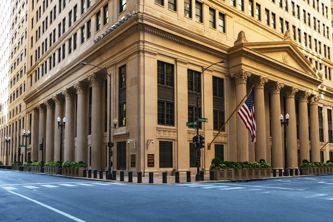 Le chien de garde de la Fed ne trouve aucune faute dans les coûteuses rénovations