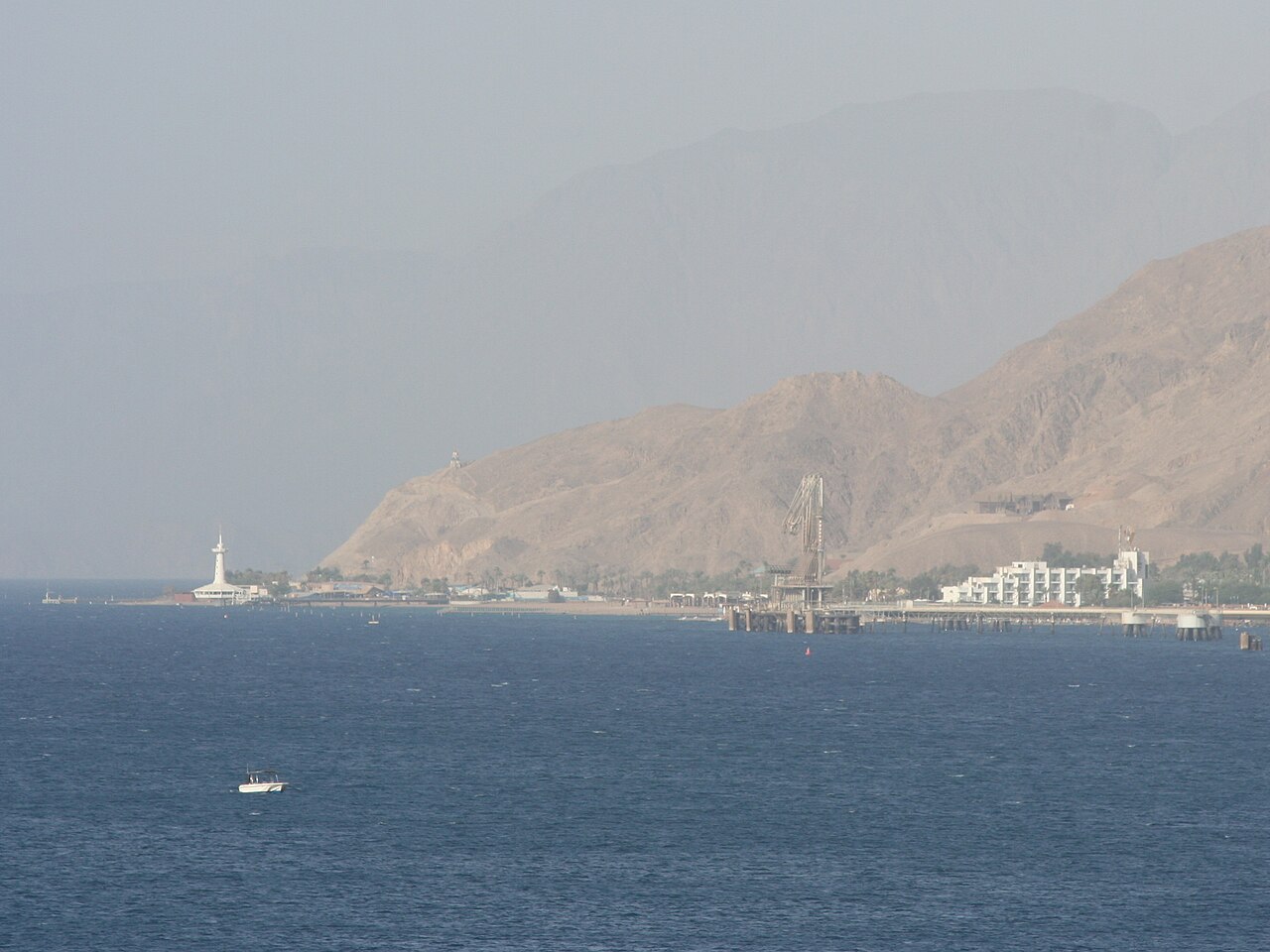 Brent : prime risque géopolitique Mer Rouge, blocage saoudien-houthi