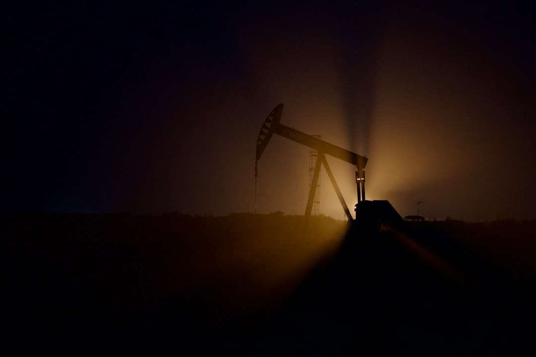 S&P 500 Rises to Snap Three-Day Skid as Oil Prices Halt Advance