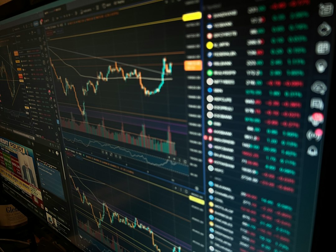 US Stocks Fluctuate as Traders Parse Economic Data, Fedspeak