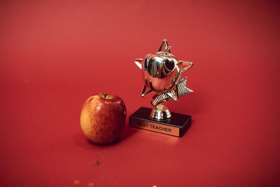 With Emmys Haul, Apple Joins the Big Leagues of TV